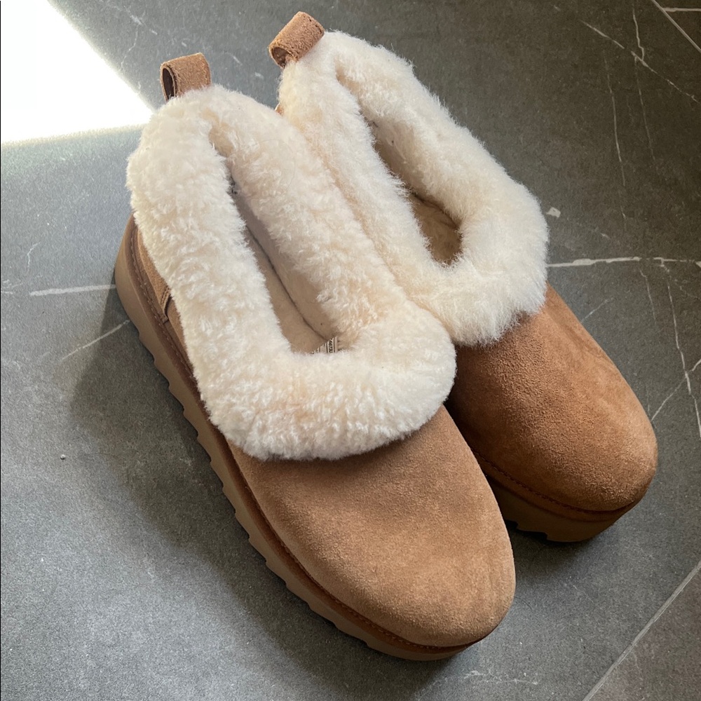 UGG Tan Slippers with Cream Fur